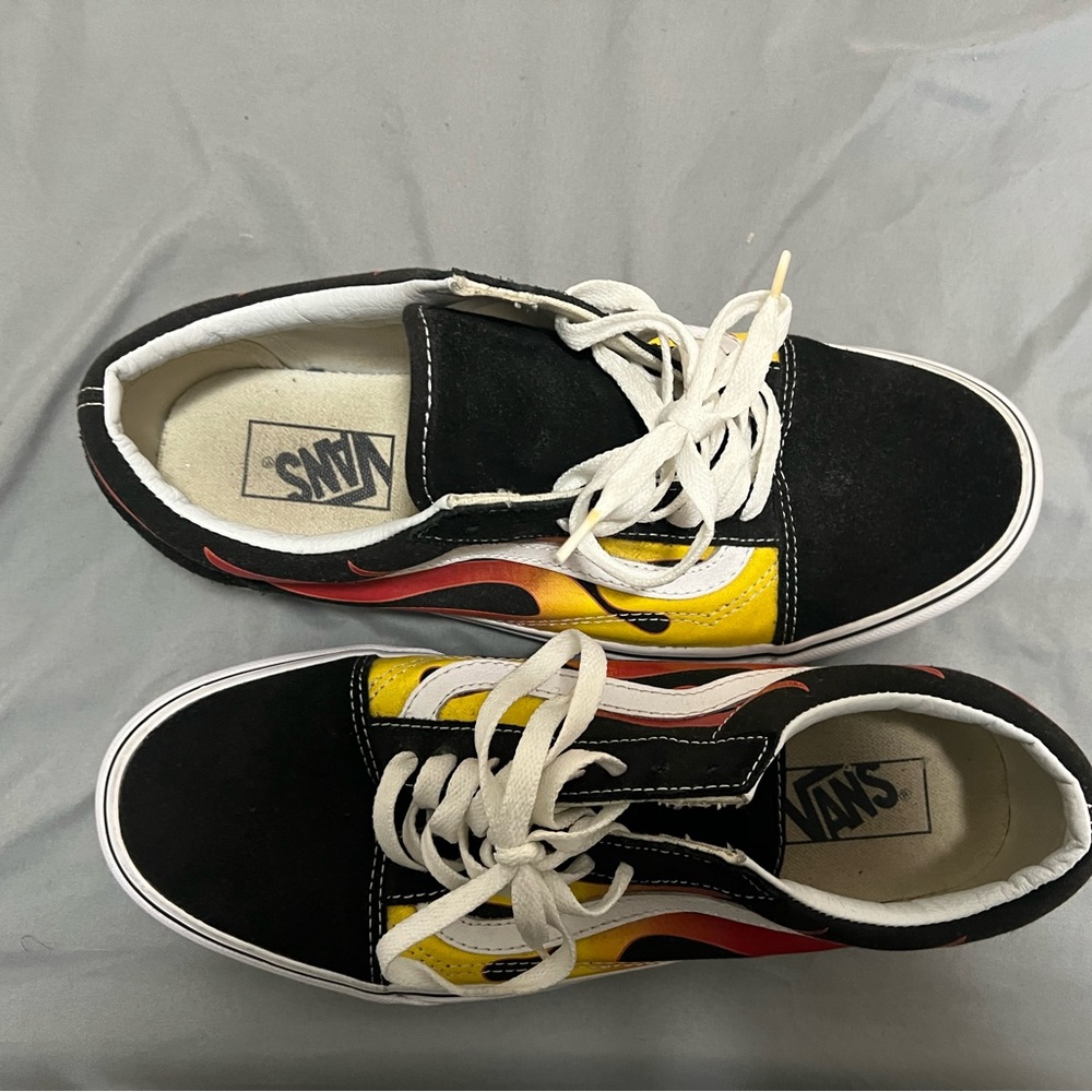 Vans - Picture 4 of 5